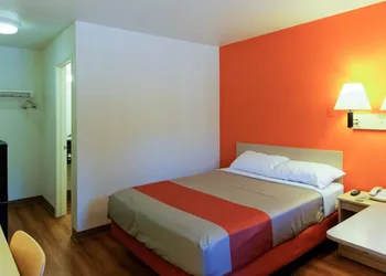 Motel 6 Chico, CA hotel thumbnail 7