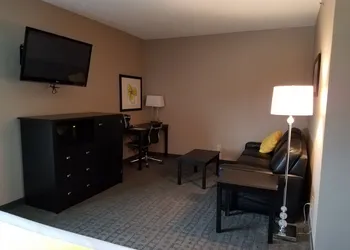 Okoboji Inn & Suites hotel thumbnail 8