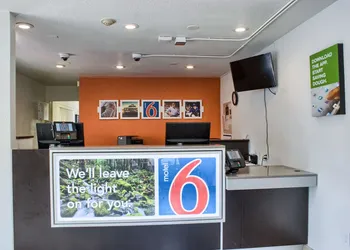 Motel 6 Seattle, WA - South hotel thumbnail 2