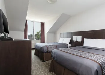 Super 5 Inn hotel thumbnail 8