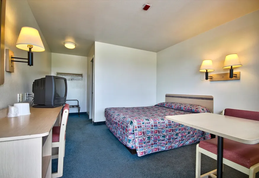 Americas Best Value Inn & Suites Helena hotel detail image 6