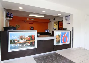 Motel 6 Middleburg Heights, OH - Cleveland hotel thumbnail 4