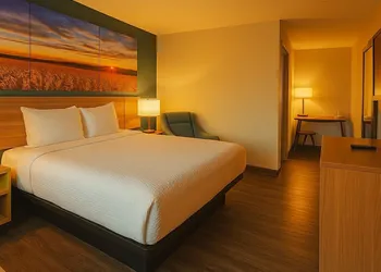 Days Inn by Wyndham Rock Springs I-80/Green River hotel thumbnail 6