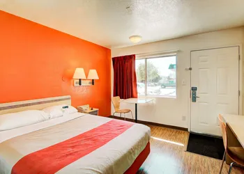 Motel 6 Denver, CO - Airport hotel thumbnail 4