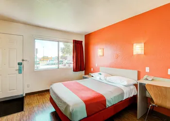 Motel 6 Denver, CO - Airport hotel thumbnail 7