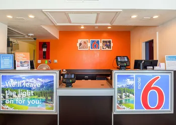 Motel 6 Pueblo, CO - I-25 hotel thumbnail 5