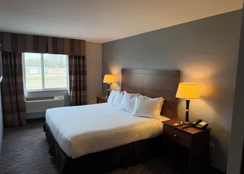 American Inn & Suites hotel thumbnail 6
