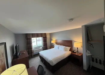 American Inn & Suites hotel thumbnail 7