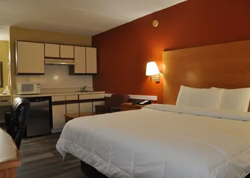 Best Rest Inn hotel thumbnail 6