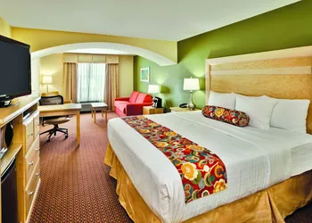 La Quinta Inn & Suites by Wyndham Rochester Mayo Clinic S hotel thumbnail 8