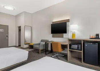 Comfort Inn Ballard-Roosevelt hotel thumbnail 6