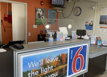 Motel 6 Wethersfield, CT - Hartford hotel thumbnail 2