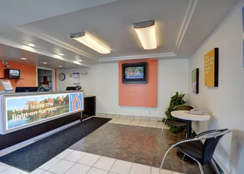 Motel 6 Chicopee, MA - Springfield hotel thumbnail 3