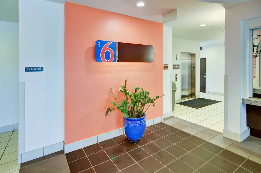 Motel 6 Roanoke, TX - Northlake - Speedway hotel detail image 2