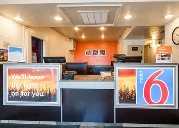 Motel 6 Lenexa, KS - Kansas City Southwest hotel thumbnail 2