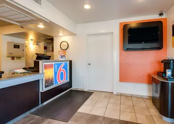 Motel 6 Lenexa, KS - Kansas City Southwest hotel thumbnail 3