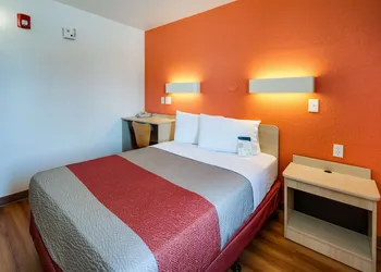 Motel 6 Lenexa, KS - Kansas City Southwest hotel thumbnail 8
