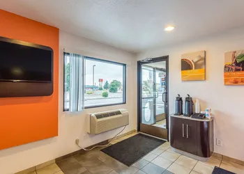 Motel 6 Billings, MT - South hotel thumbnail 2