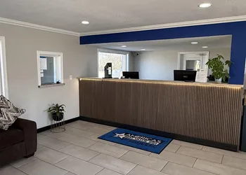 Americas Best Value Inn Ponca City hotel thumbnail 2