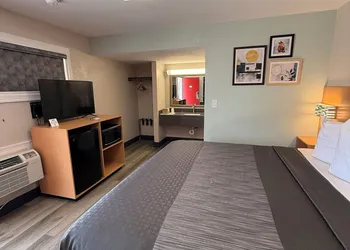 Americas Best Value Inn Ponca City hotel thumbnail 5
