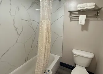 Americas Best Value Inn Ponca City hotel thumbnail 6