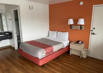 Travelodge by Wyndham Brattleboro VT hotel thumbnail 6