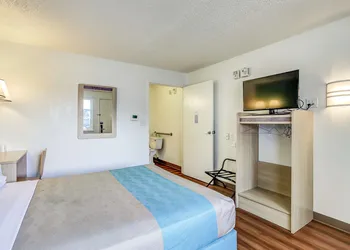 Motel 6 Coos Bay, OR hotel thumbnail 7