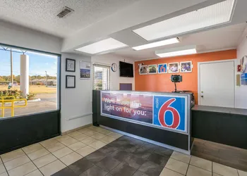 Motel 6 Dothan, AL hotel thumbnail 2