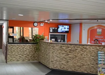 Premium Inn & Suites Calgary Airport hotel thumbnail 5