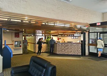 Premium Inn & Suites Calgary Airport hotel thumbnail 7