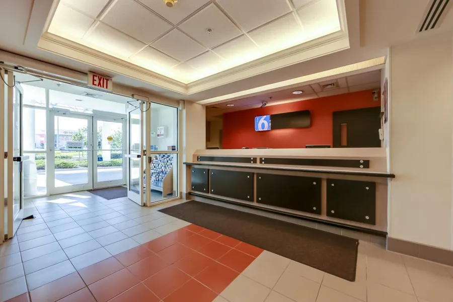 Motel 6 Mississauga, ON - Toronto hotel detail image 2