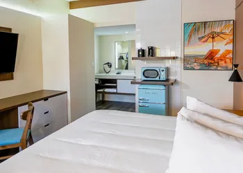 Golden Host Resort - Sarasota hotel thumbnail 8