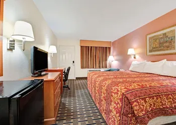 Day Star Dallas South hotel thumbnail 4