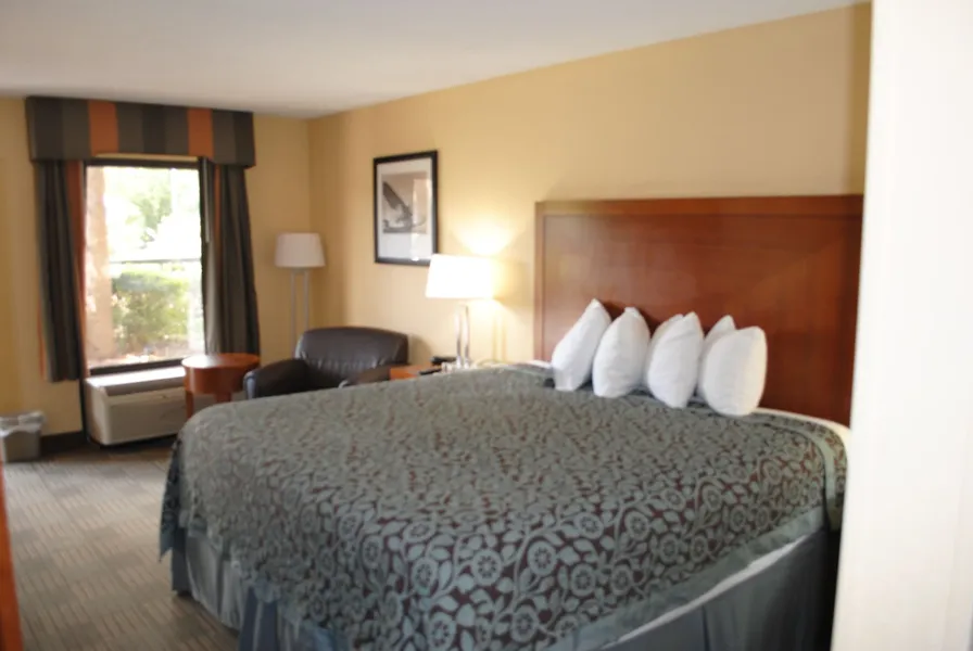 Days Inn by Wyndham Jacksonville Airport hotel detail image 6