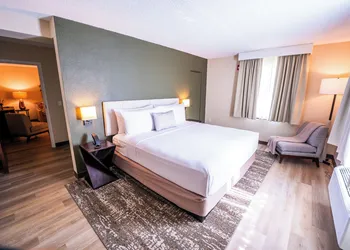 Mai Hana Hotel & Suites hotel thumbnail 2