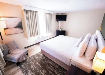 Mai Hana Hotel & Suites hotel thumbnail 7