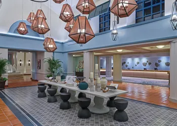 Walt Disney World Swan hotel thumbnail 3
