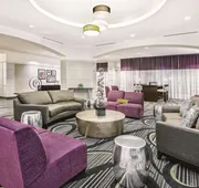 La Quinta Inn & Suites by Wyndham San Antonio Riverwalk hotel detail image 3
