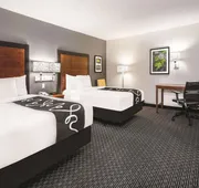 La Quinta Inn & Suites by Wyndham San Antonio Riverwalk hotel detail image 5