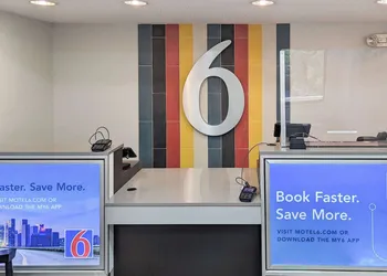 Motel 6 Nashua, NH - South hotel thumbnail 4