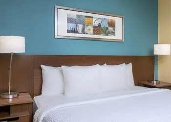 Fairfield Inn & Suites Victoria hotel thumbnail 3