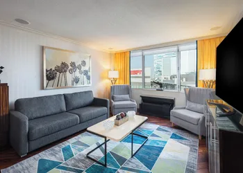 E-Central Downtown Los Angeles Hotel hotel thumbnail 7