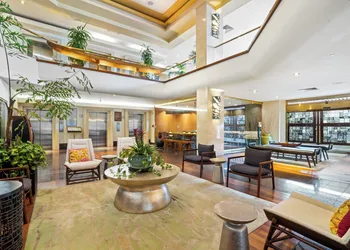 Luana Waikiki Hotel & Suites hotel thumbnail 4