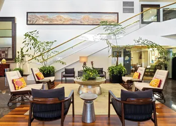 Luana Waikiki Hotel & Suites hotel thumbnail 7