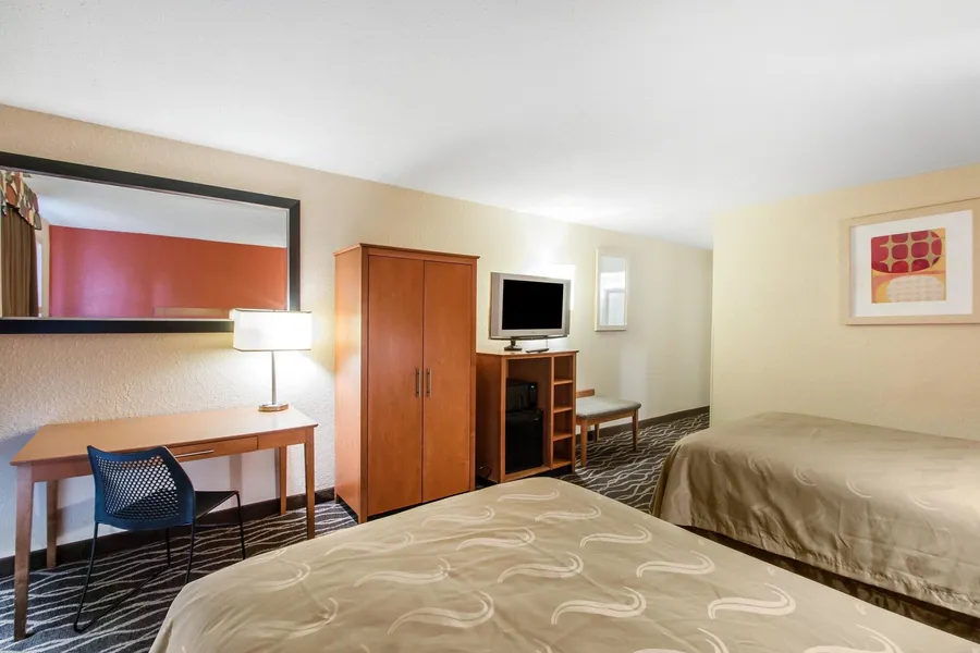 Quality Inn & Suites I-35 near Frost Bank Center hotel detail image 6