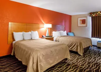 Quality Inn & Suites I-35 near Frost Bank Center hotel thumbnail 7