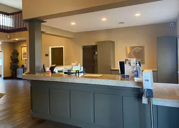 Comfort Suites Peoria I-74 hotel thumbnail 2
