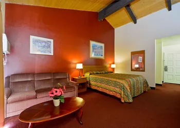 Rodeway Inn Fallbrook Downtown hotel thumbnail 6