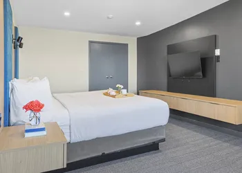 The Jordan Ramada by Wyndham hotel thumbnail 6