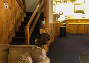 Adirondack Lodge Old Forge hotel thumbnail 4